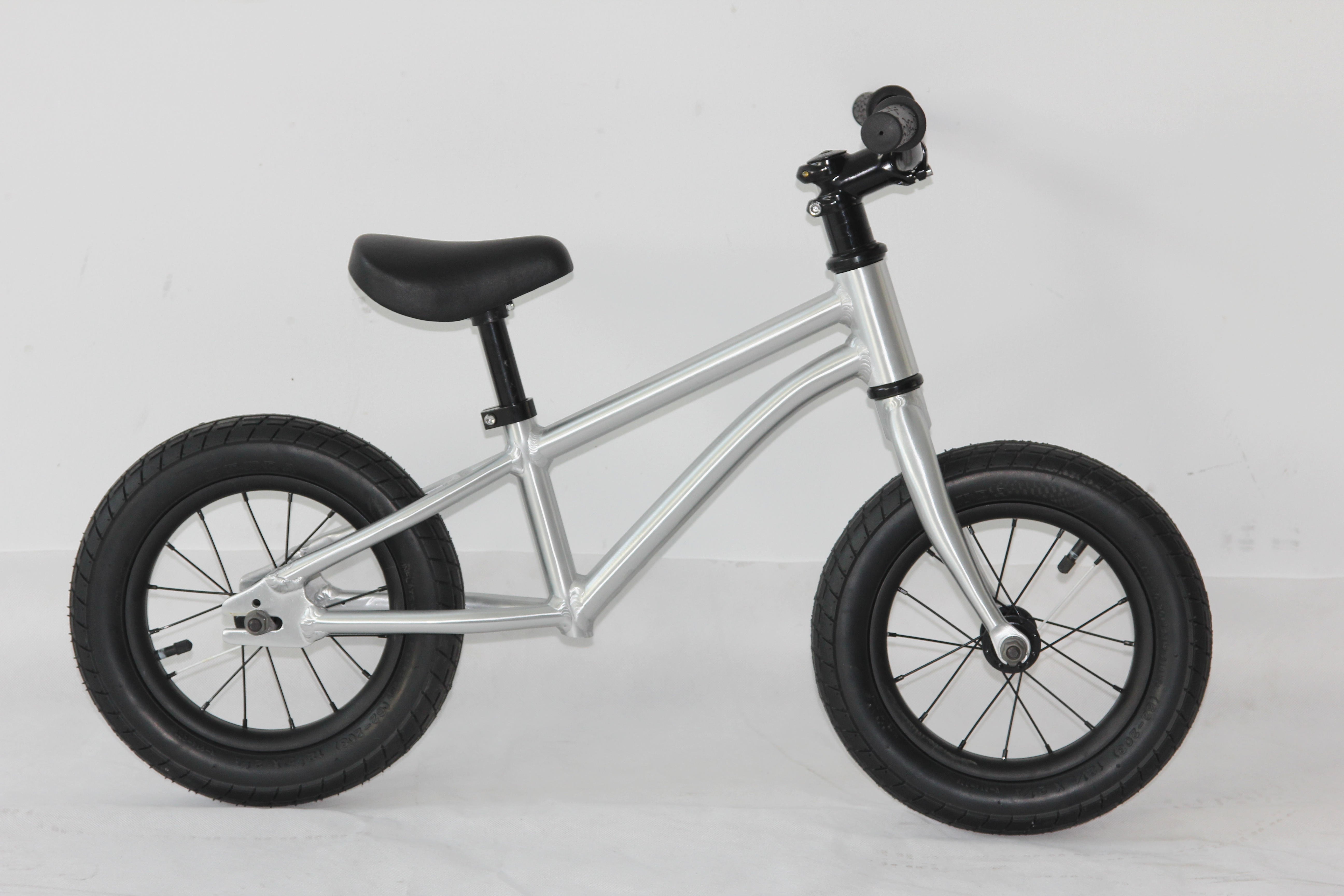 Bicicleta Balance Kid de aleación completa de 12''
